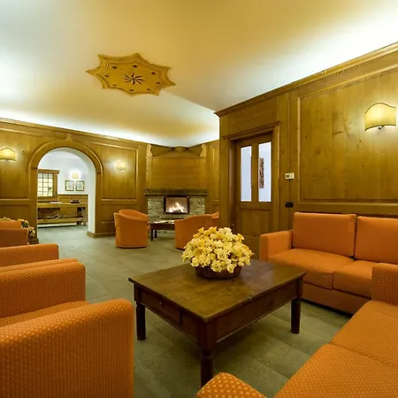 Deborah Apartmanhotel *